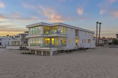 Beachfront modern home at 1135 Capri Way